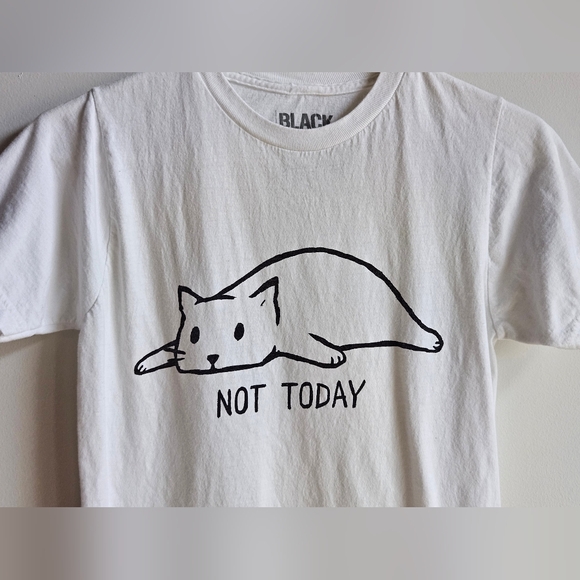 Hot Topic Black Matter "Not Today" Cat T-Shirt in Size S - Picture 2 of 8
